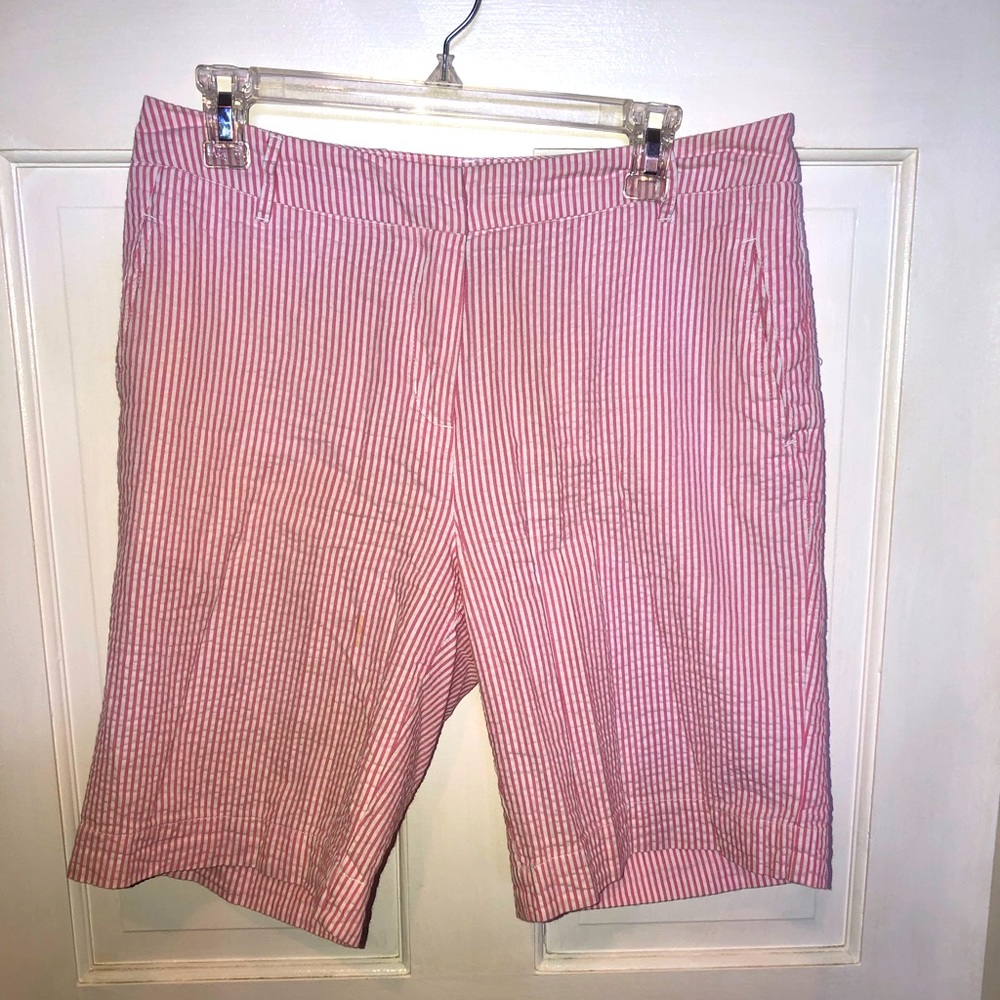 Chadwicks red and white seersucker shorts size 10